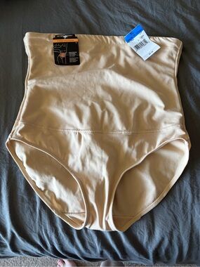 High-Waist Shaping Briefs - Nude